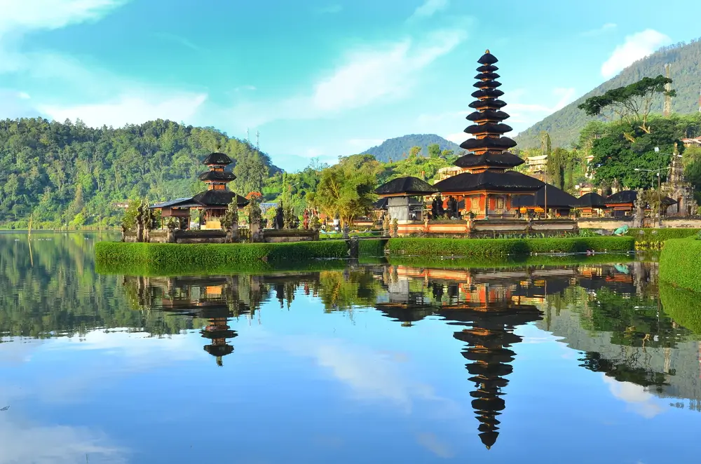 Hotels in Bali are waiting for you to discover the city's beauty! Find the best hotel deals.
