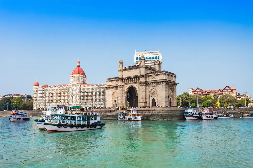Hotels in Mumbai are waiting for you to discover the city's beauty! Find the best hotel deals.