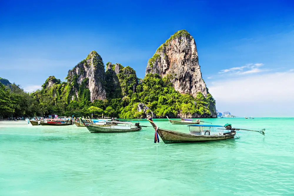 Hotels in Thailand are waiting for you to discover the beauty of the city! Find the best deals here.