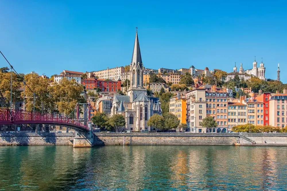 Hotels in Lyon are waiting for you to discover the city's beauty! Find the best hotel deals.