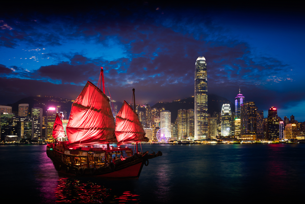 Hotels in Hong Kong are waiting for you to discover the beauty of the city! Find the best deals here.