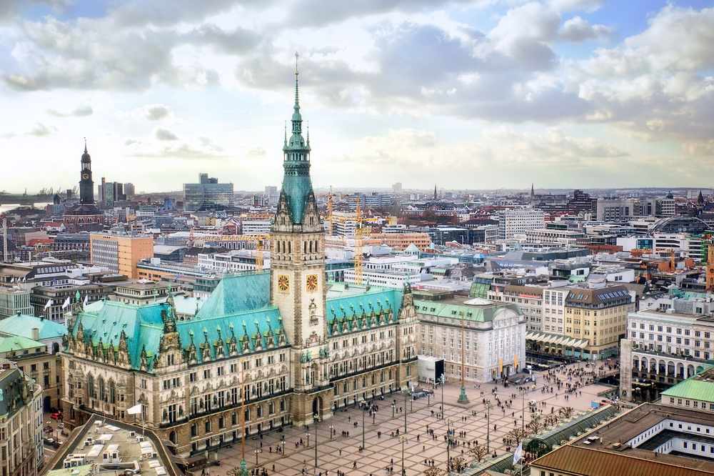 Hamburg flights - Book your flights to Hamburg now!