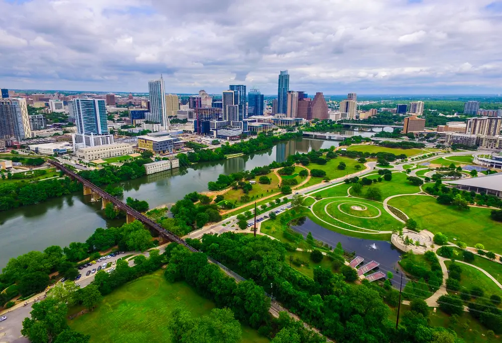 Austin Flights - Book your flights to Austin now!