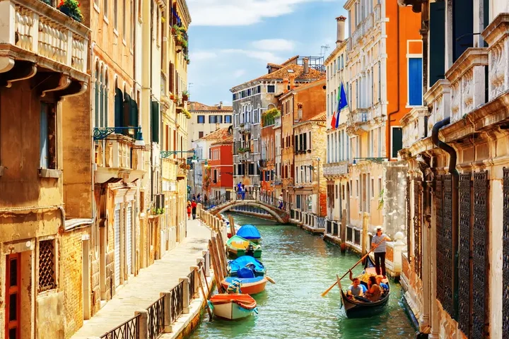 Cheap flights to Venice - Book your flights to Venice now!
